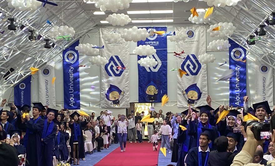 AUT 두 번째 졸업생 372명 배출, 세종학당 개소식도 열려